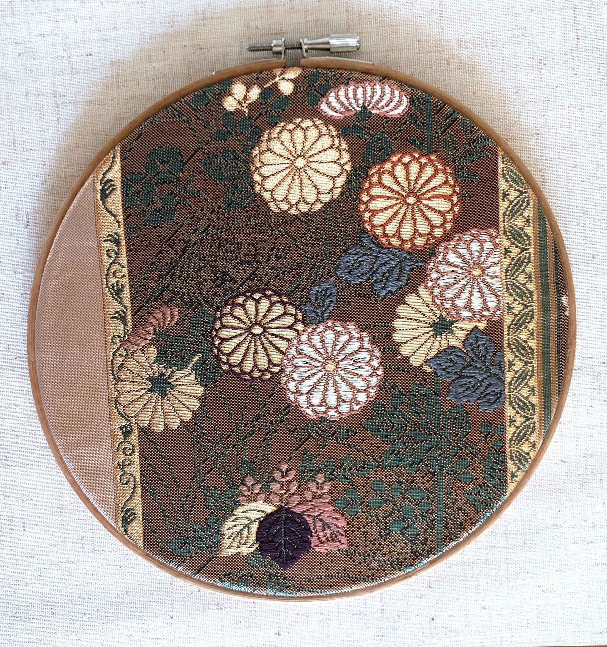 Vintage silk obi wall hanging - tondo 18cm (Series I)