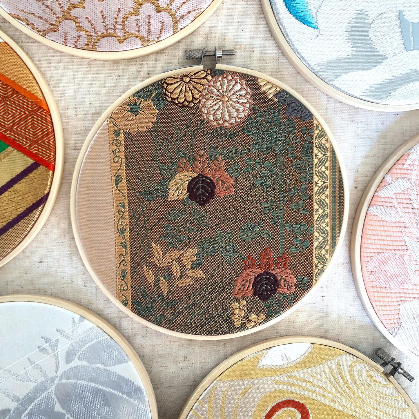 Vintage silk obi wall hanging - tondo 18cm (Series II)