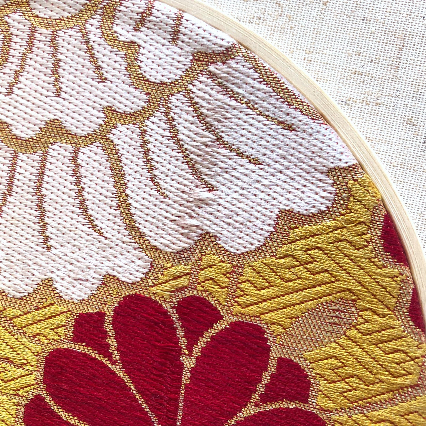 Vintage silk obi wall hanging - tondo 18cm (Series II)