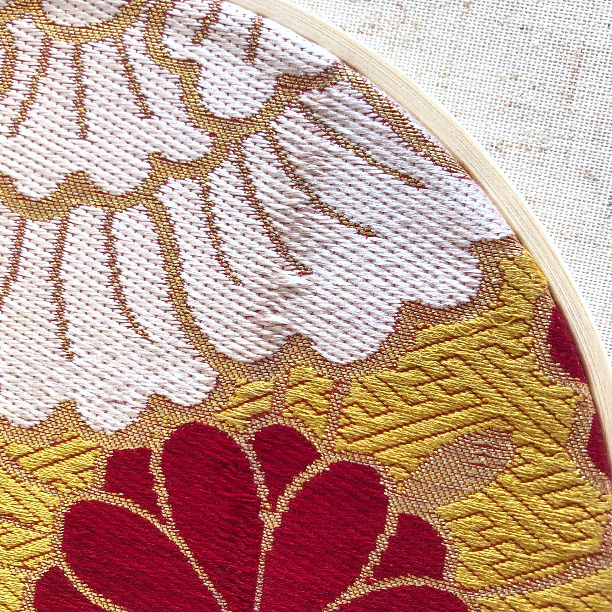 Vintage silk obi wall hanging - tondo 18cm (Series II)