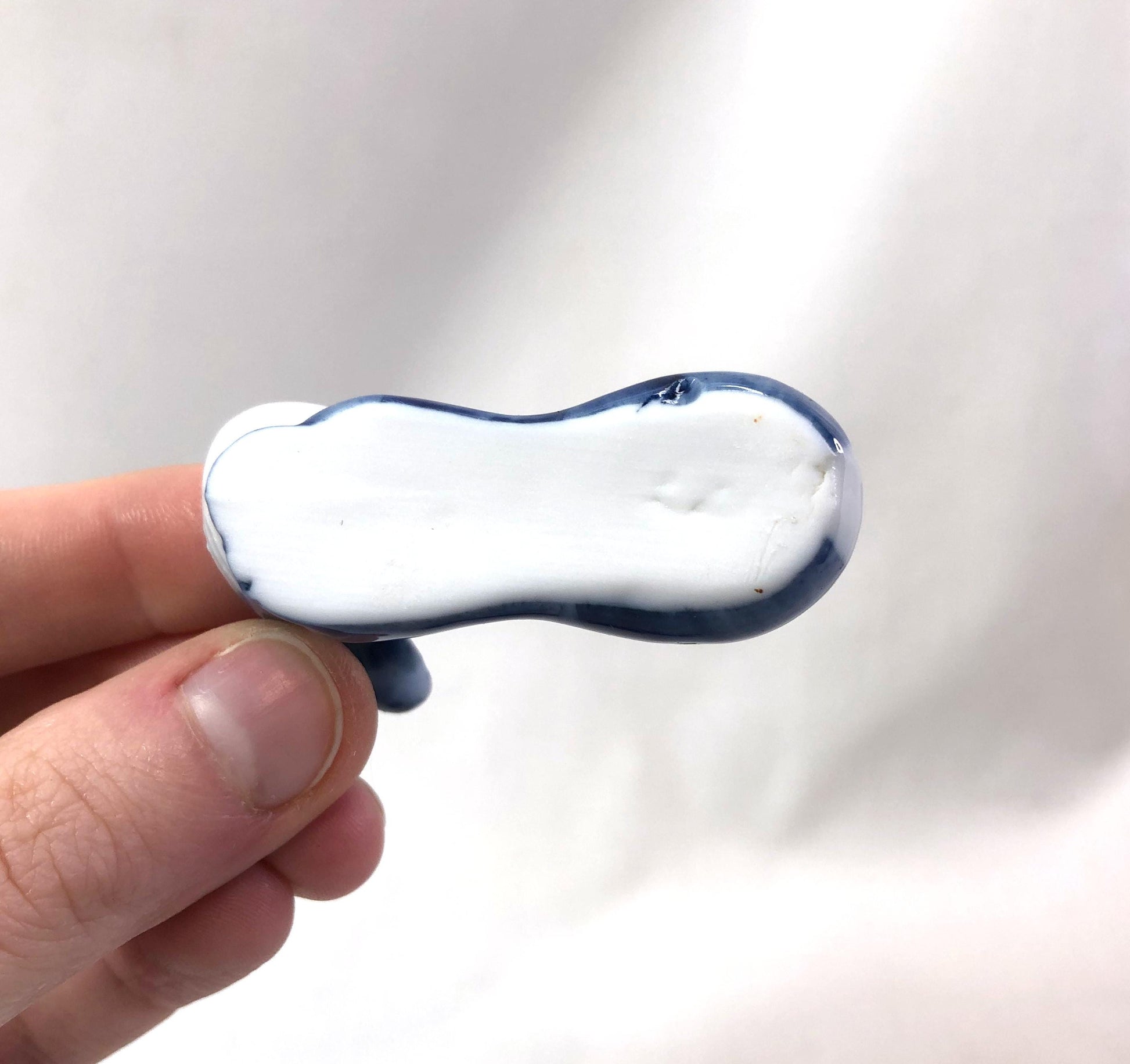 Cute ceramic hashioki - chopstick / cutlery rest - two blue rabbits