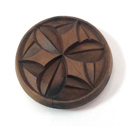 Vintage Japanese wagashi press mold - family crest (set of 4)