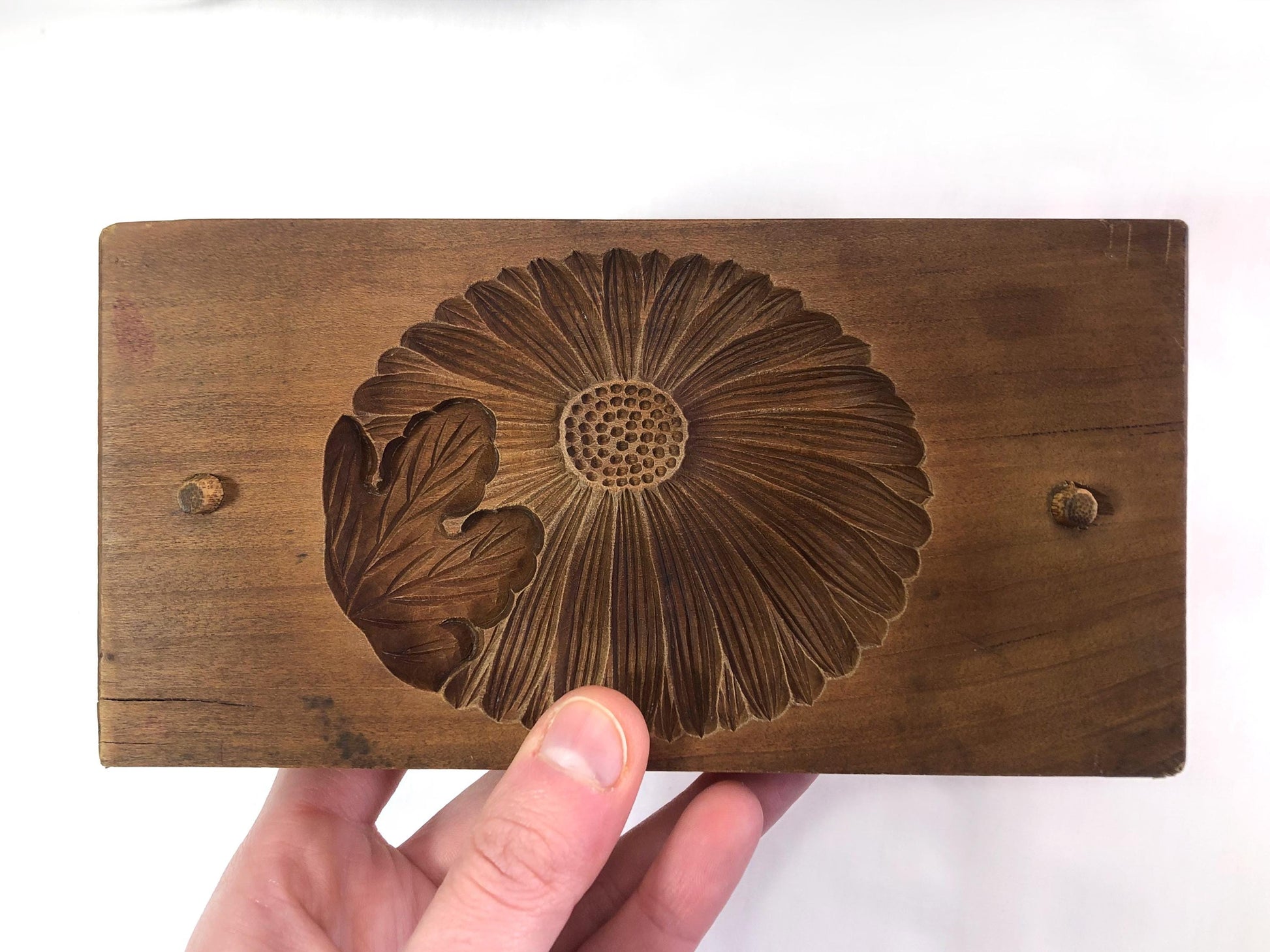 Vintage Japanese wagashi press mold - chrysanthemum flower