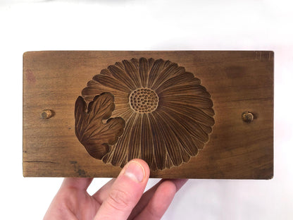 Vintage Japanese wagashi press mold - chrysanthemum flower
