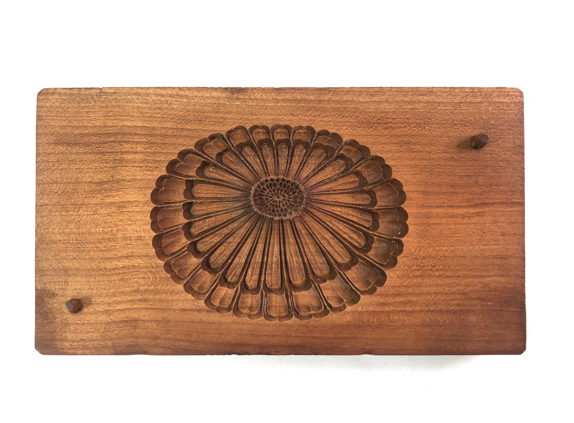 Vintage Japanese wagashi press mold - chrysanthemum flower