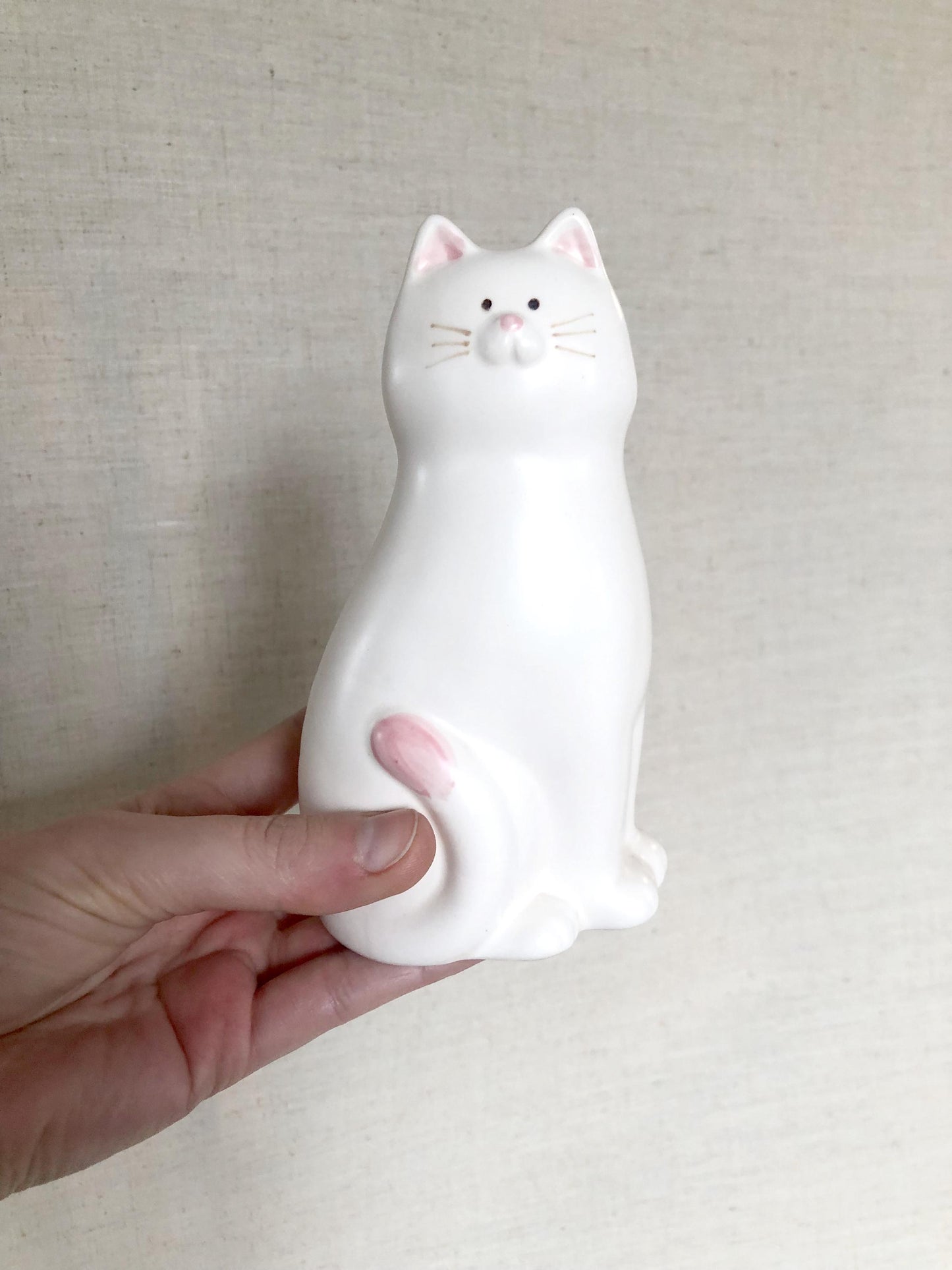Cute Japanese single bud vase - white cat