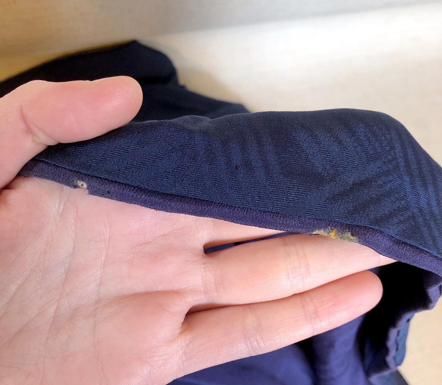 Simple vintage kimono - dark blue with a single family crest (B grade)