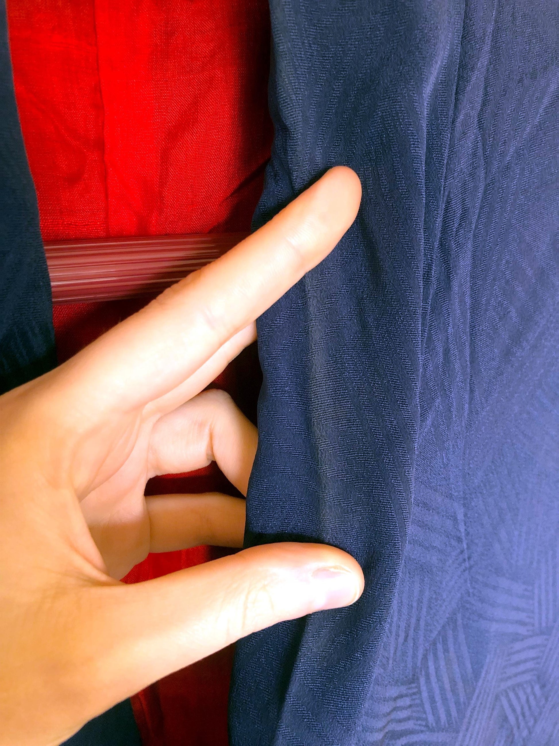 Simple vintage kimono - dark blue with a single family crest (B grade)