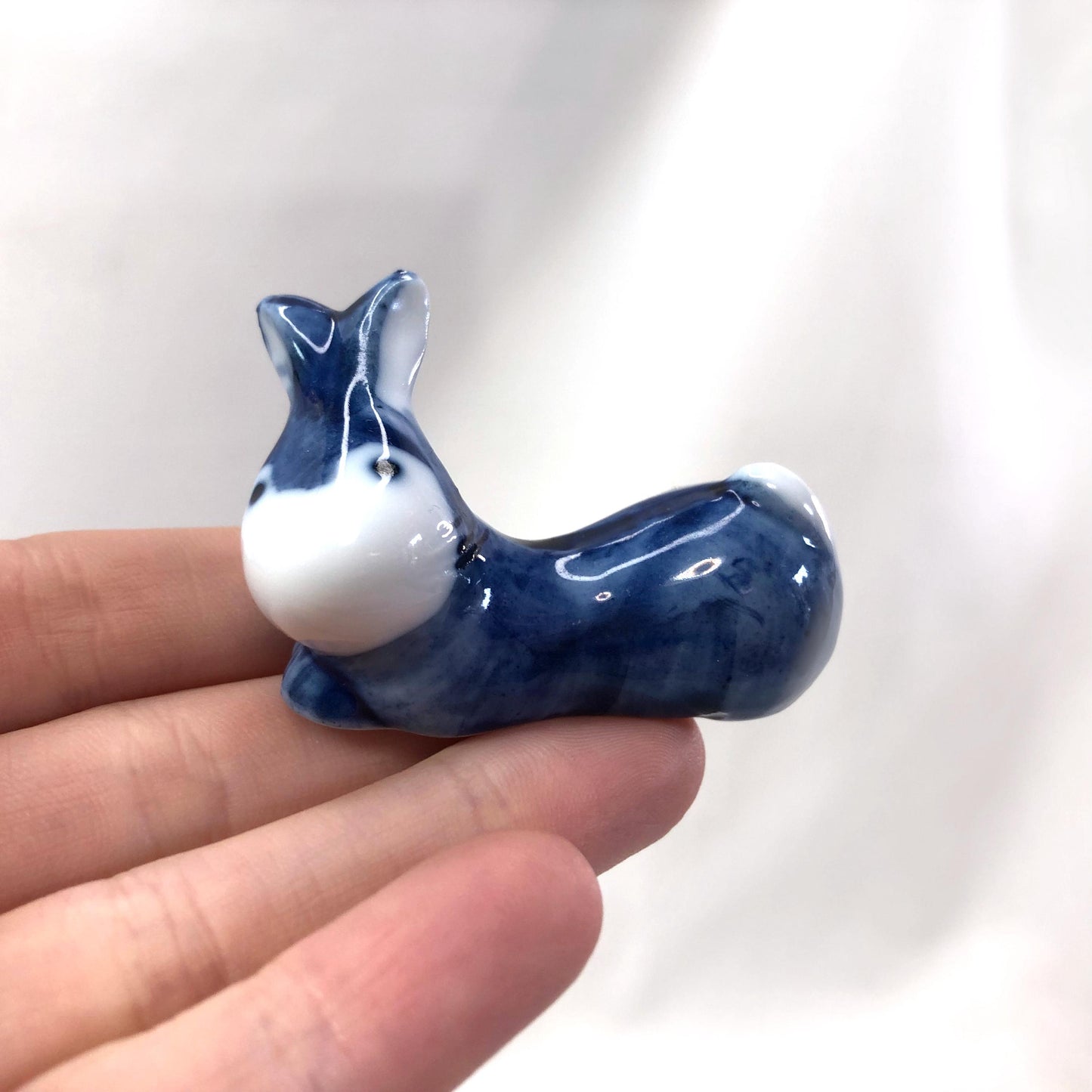 Cute ceramic hashioki - chopstick / cutlery rest - two blue rabbits