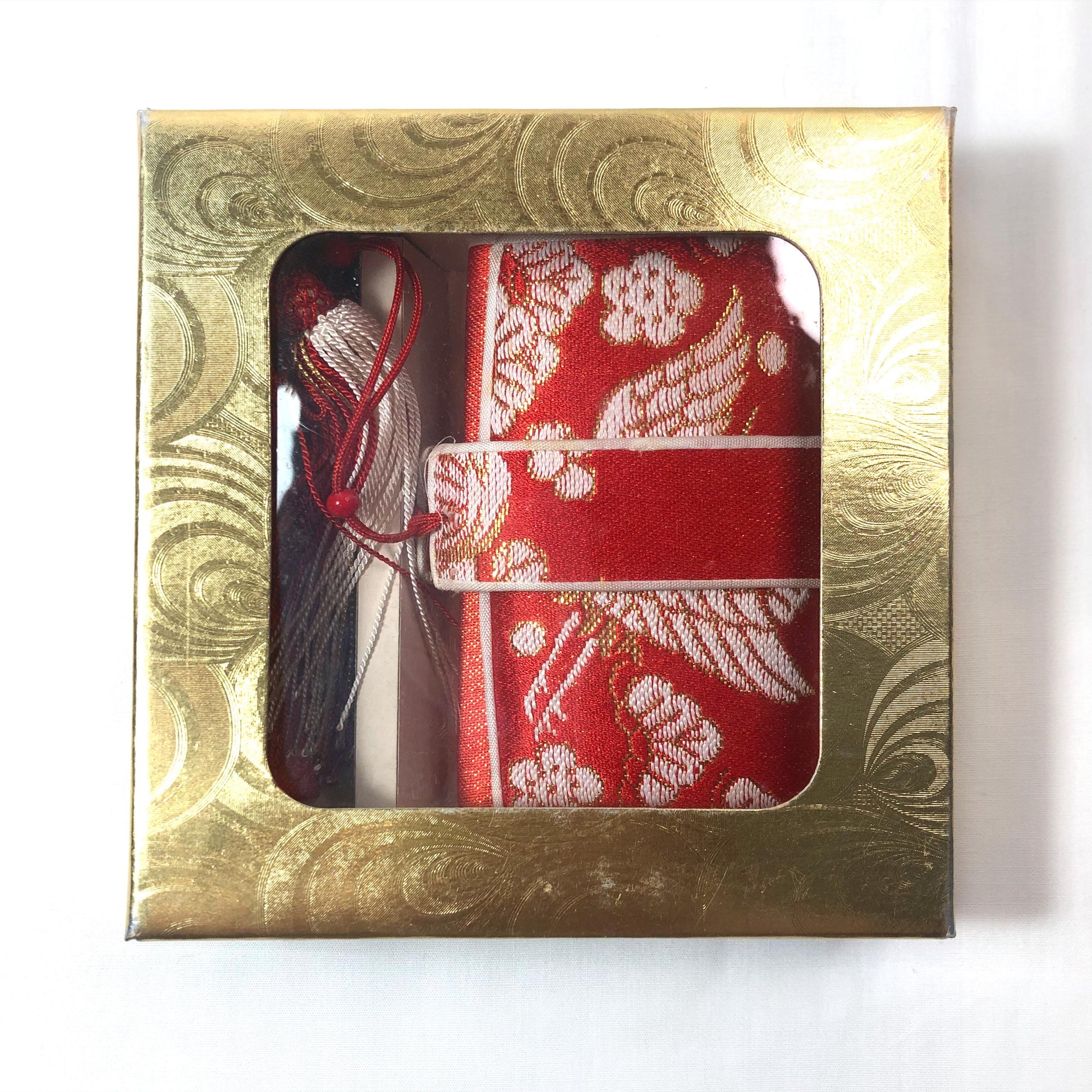 Vintage Japanese set for girls - mirror pouch and a decorative pin