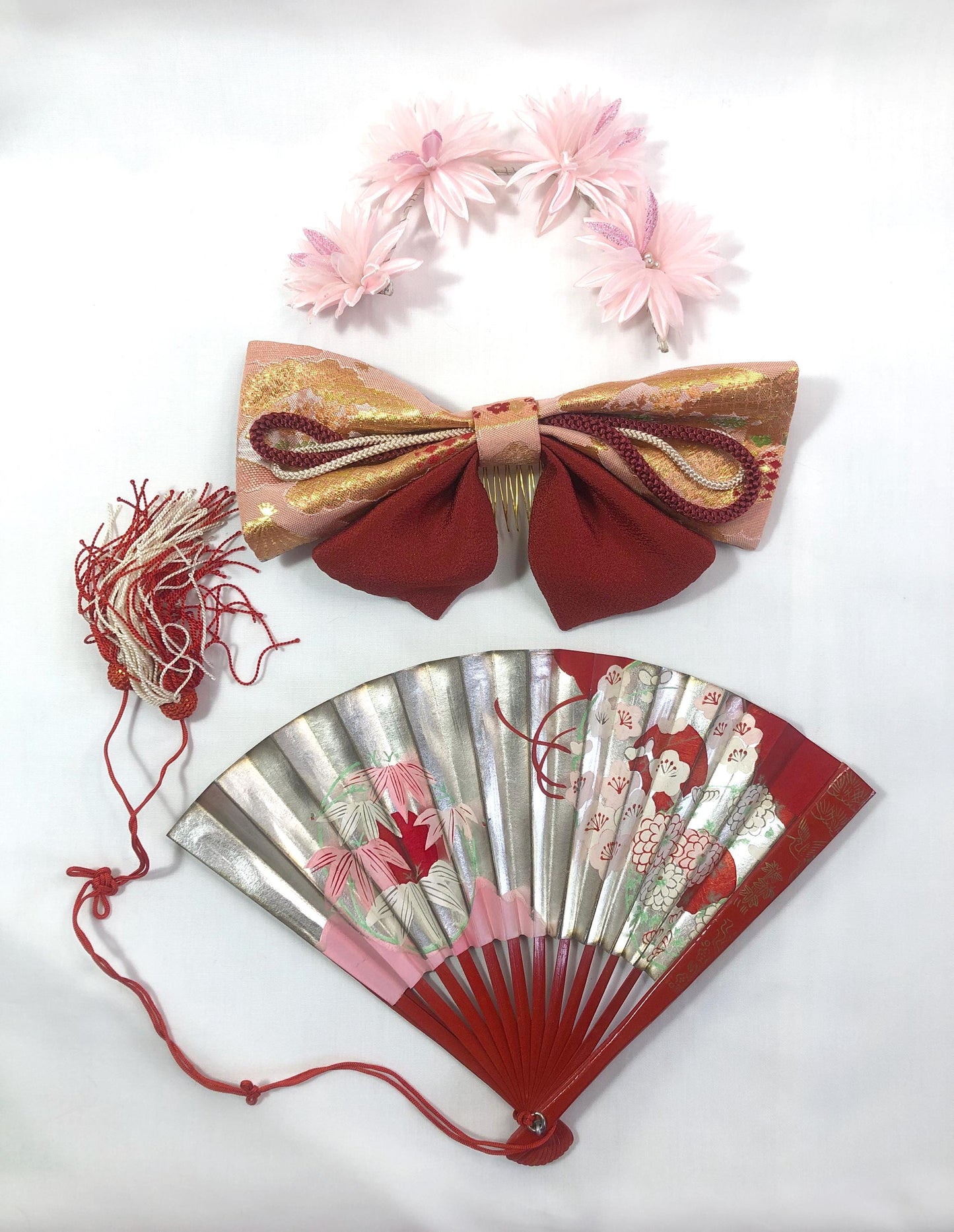 Elegant kanzashi set - Japanese hair accessory and a foldable fan