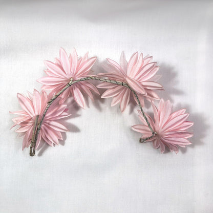 Elegant kanzashi set - Japanese hair accessory and a foldable fan