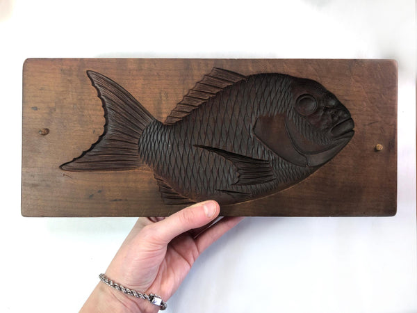 Vintage Japanese wagashi press mold - tai fish