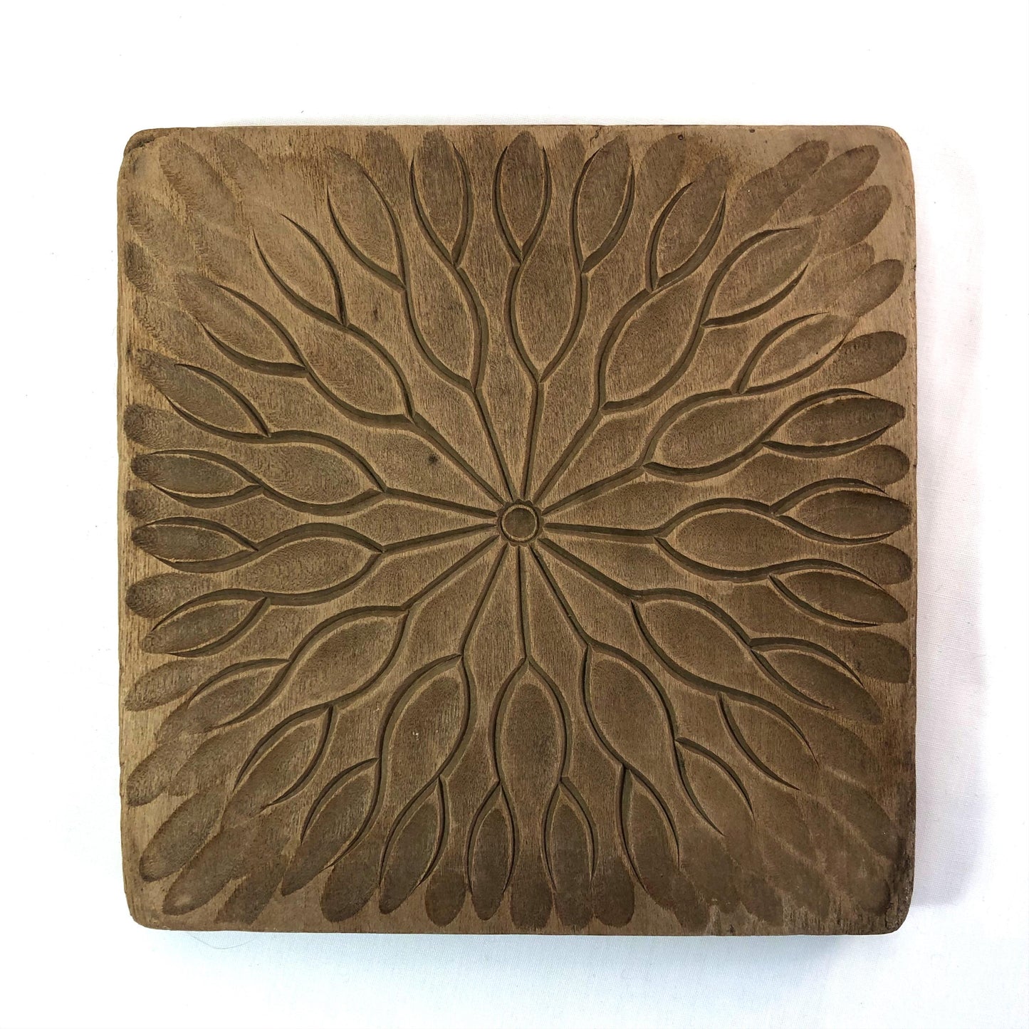 Vintage Japanese wagashi press mold - lotus leaf