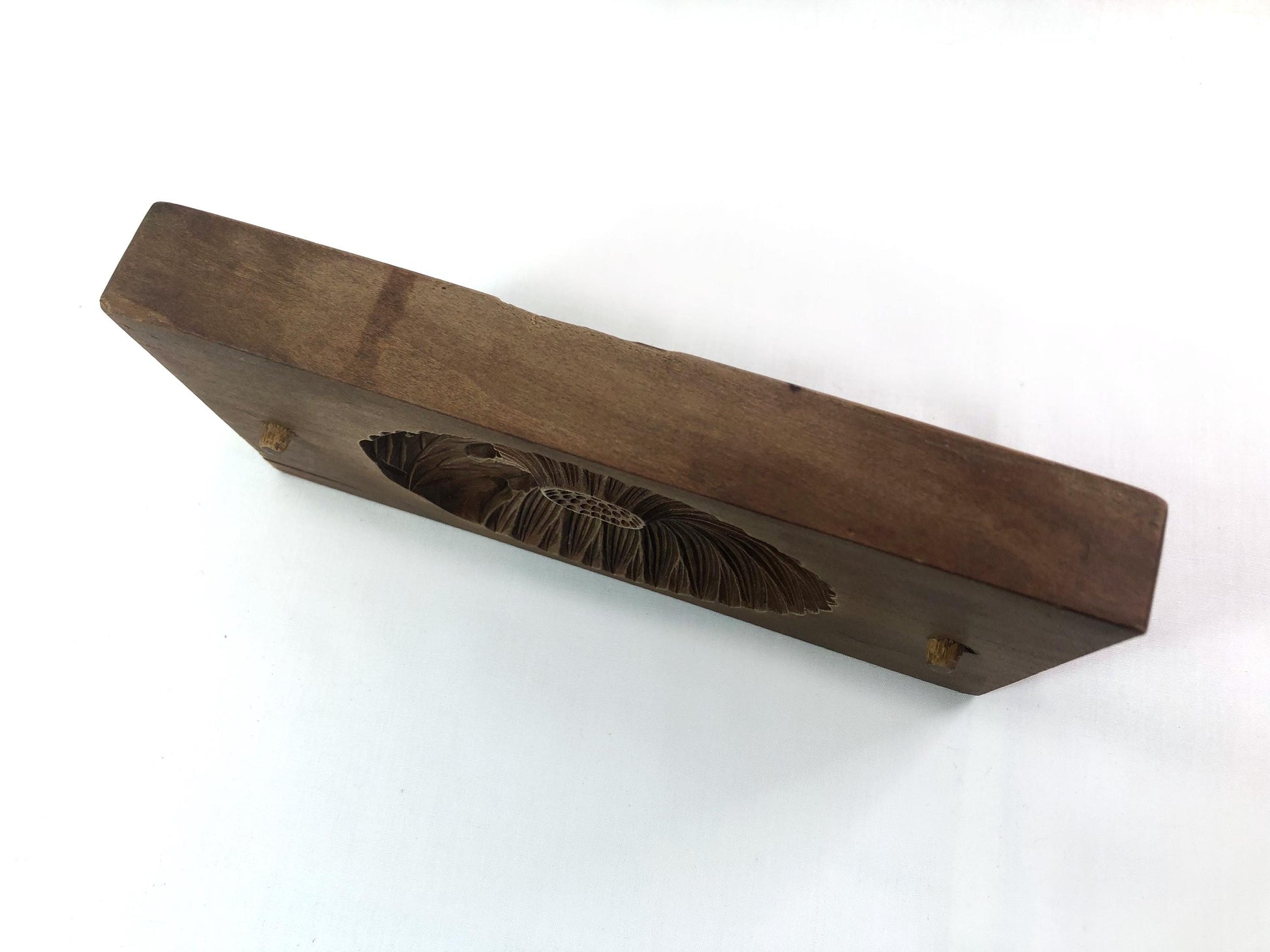 Vintage Japanese wagashi press mold - chrysanthemum flower