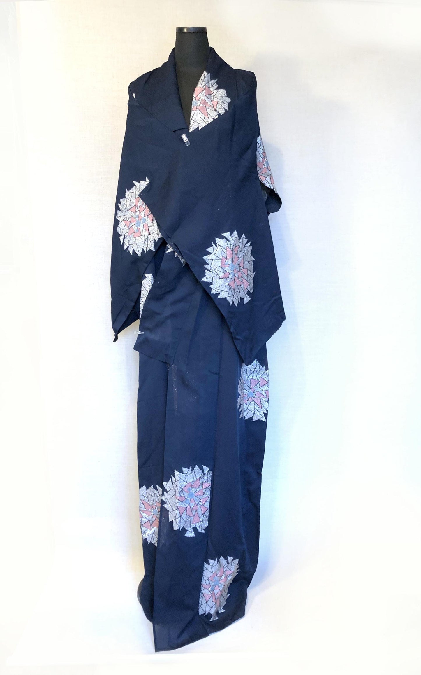 Vintage Japanese summer kimono - see through dark blue with silver flowers pattern
