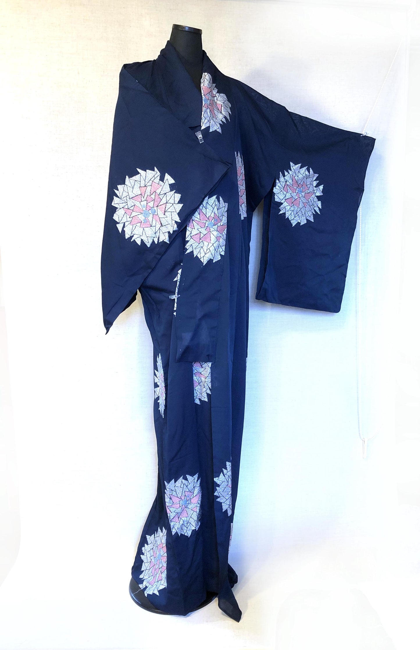 Vintage Japanese summer kimono - see through dark blue with silver flowers pattern