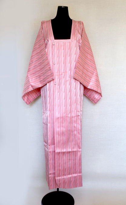 Traditional Japanese long kimono coat - cute light pink