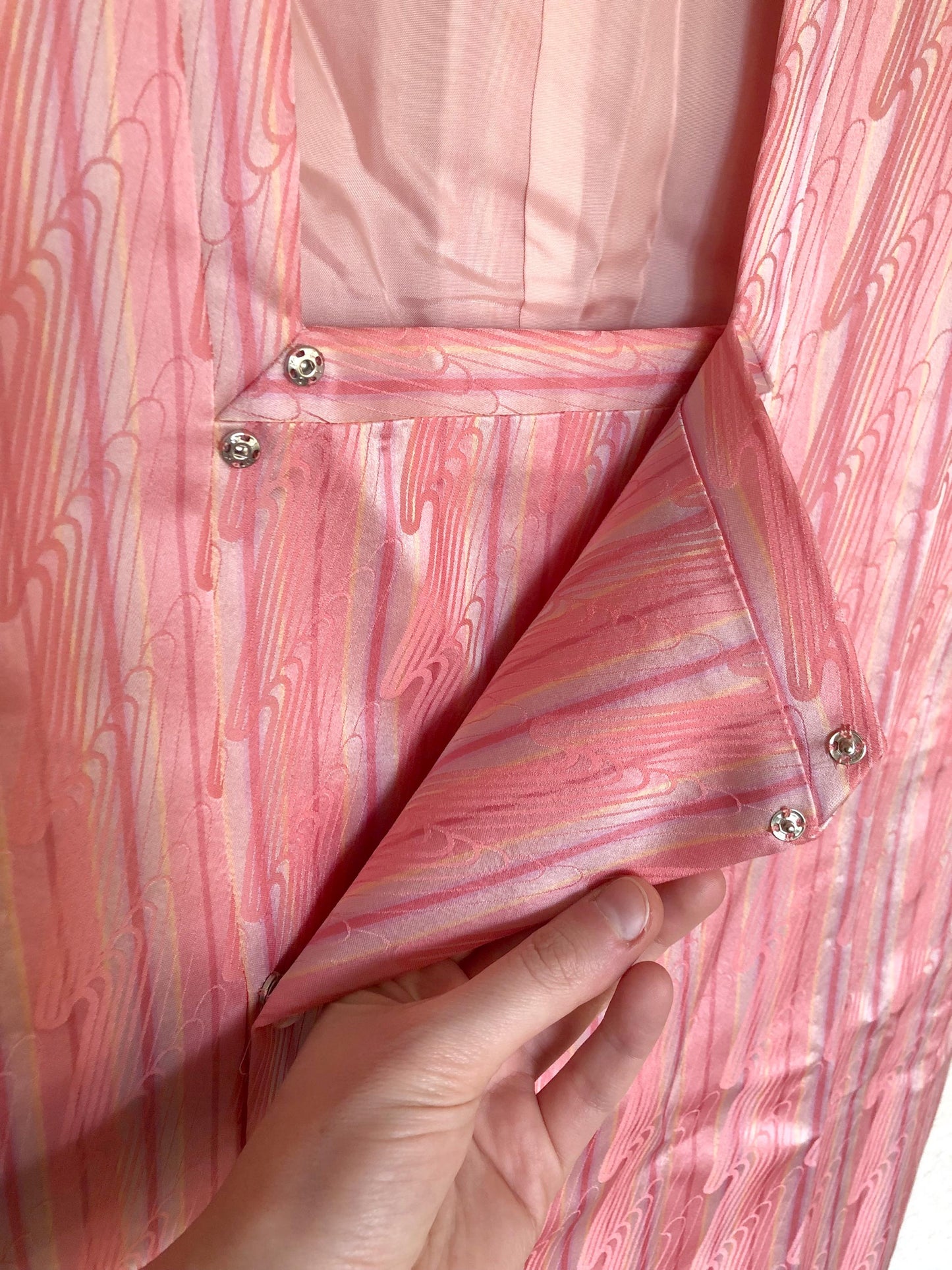 Traditional Japanese long kimono coat - cute light pink