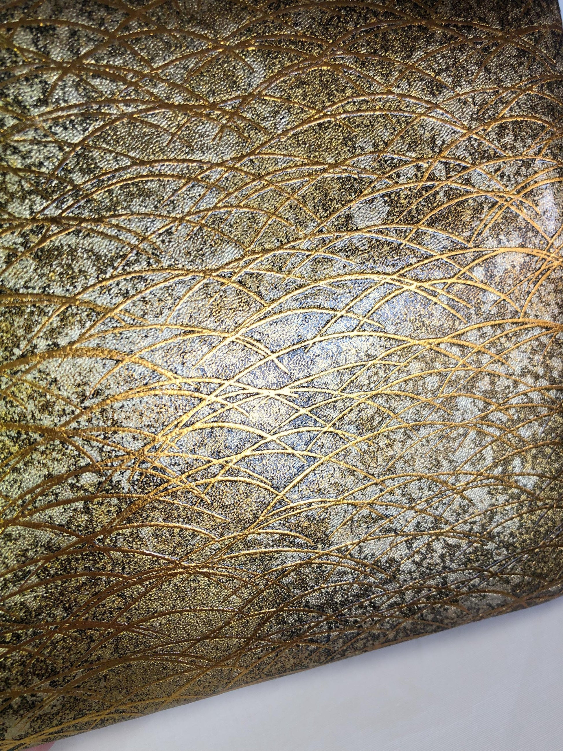 Vintage kimono handbag - golden patent leather with traditional motif