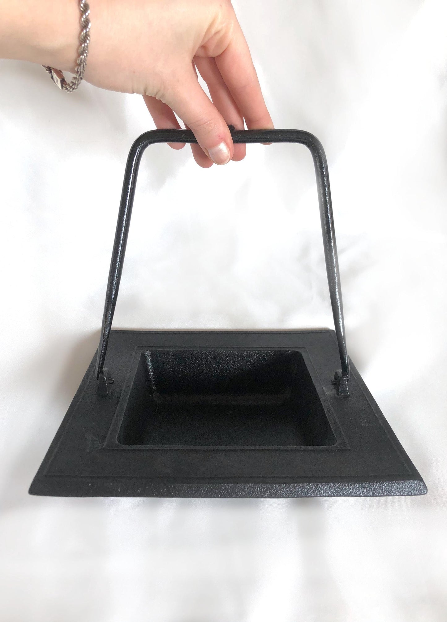 Big Japanese iron cast ashtray / incense burner - traditional hearth irori