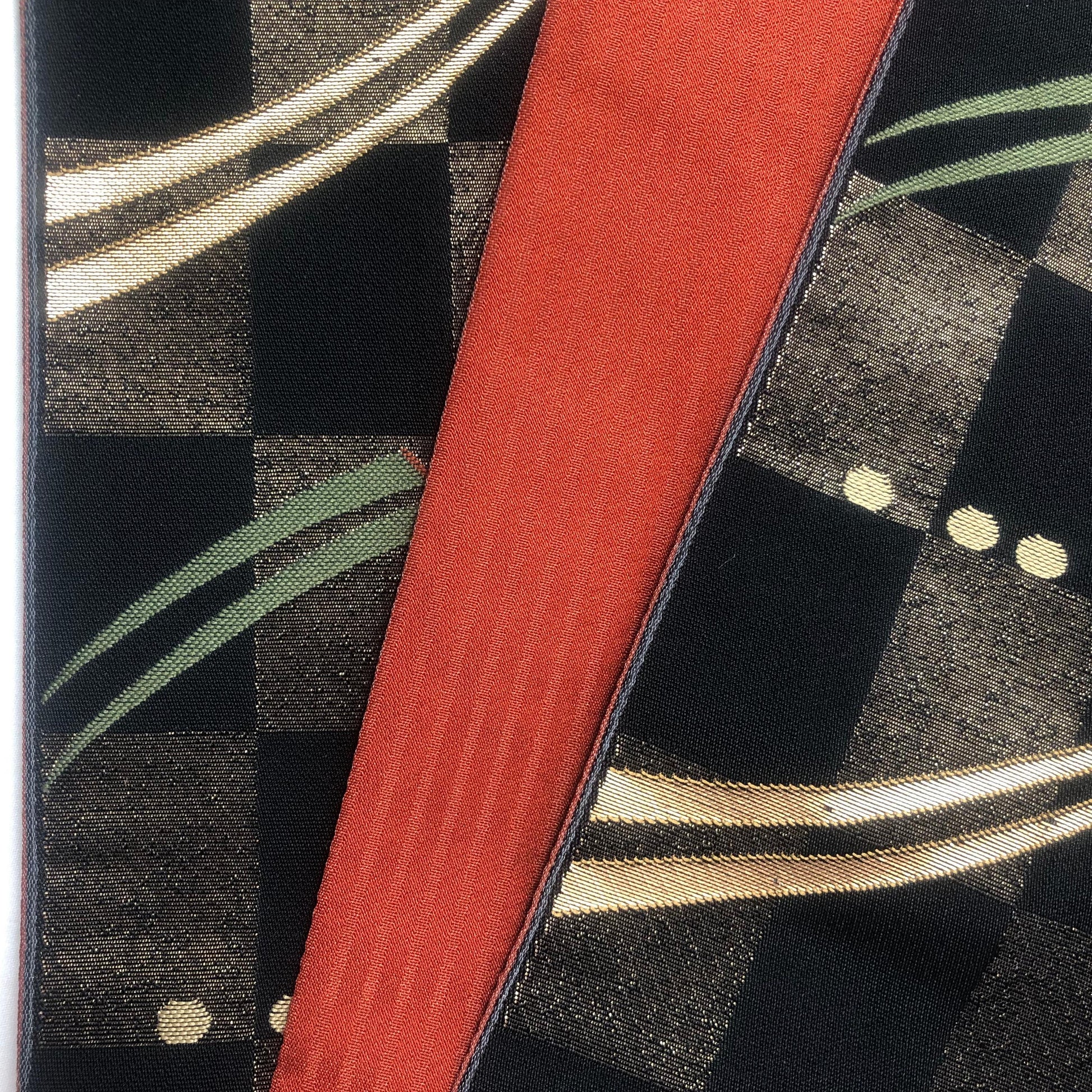Reversible Japanese hanhaba obi - black and red with abstract pattern