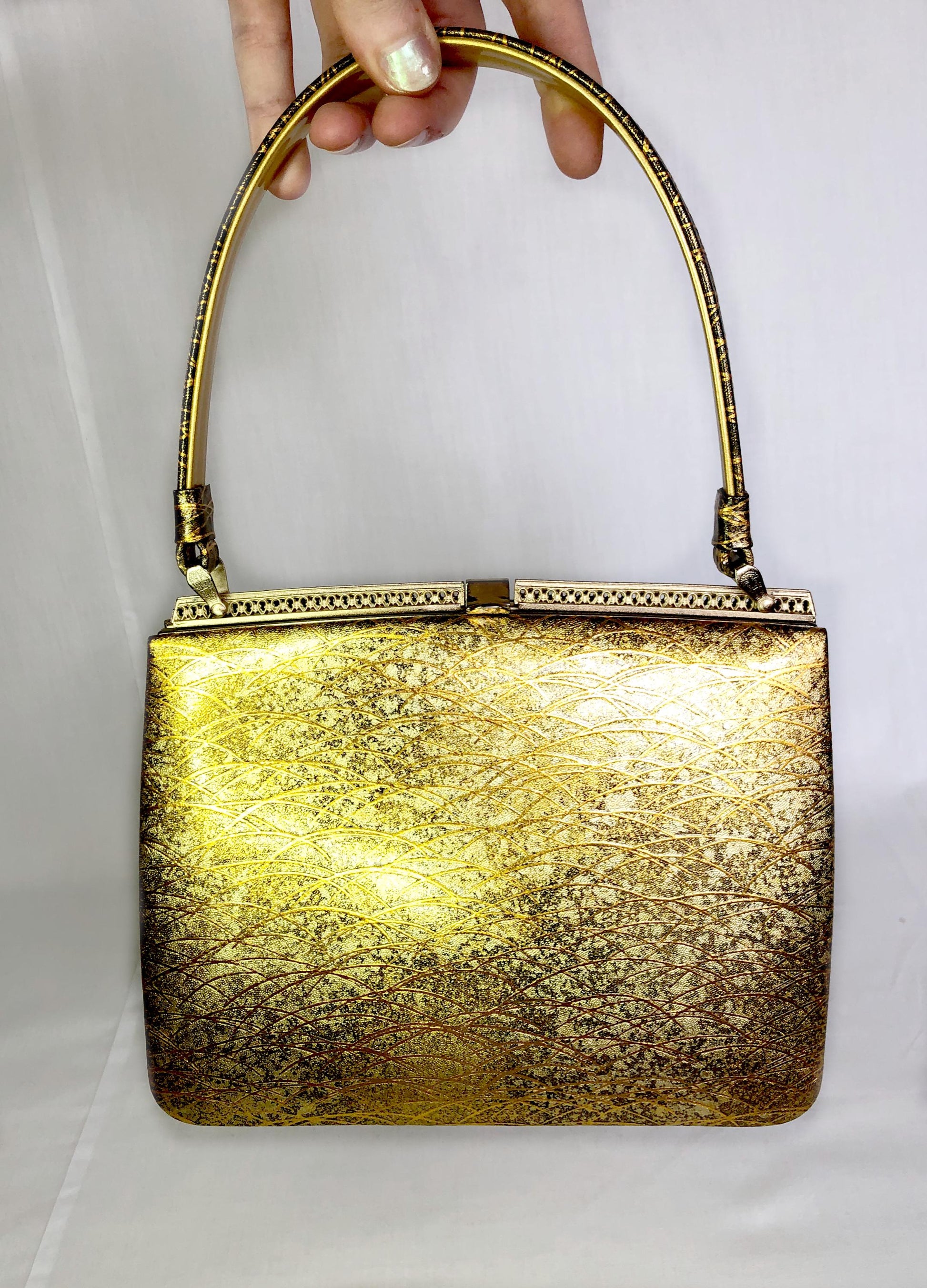 Vintage kimono handbag - golden patent leather with traditional motif