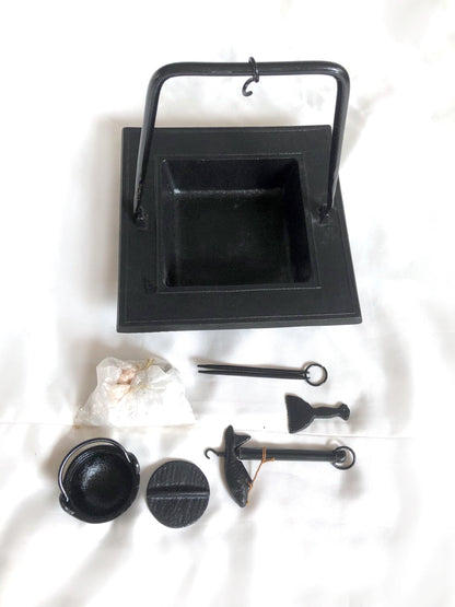 Big Japanese iron cast ashtray / incense burner - traditional hearth irori