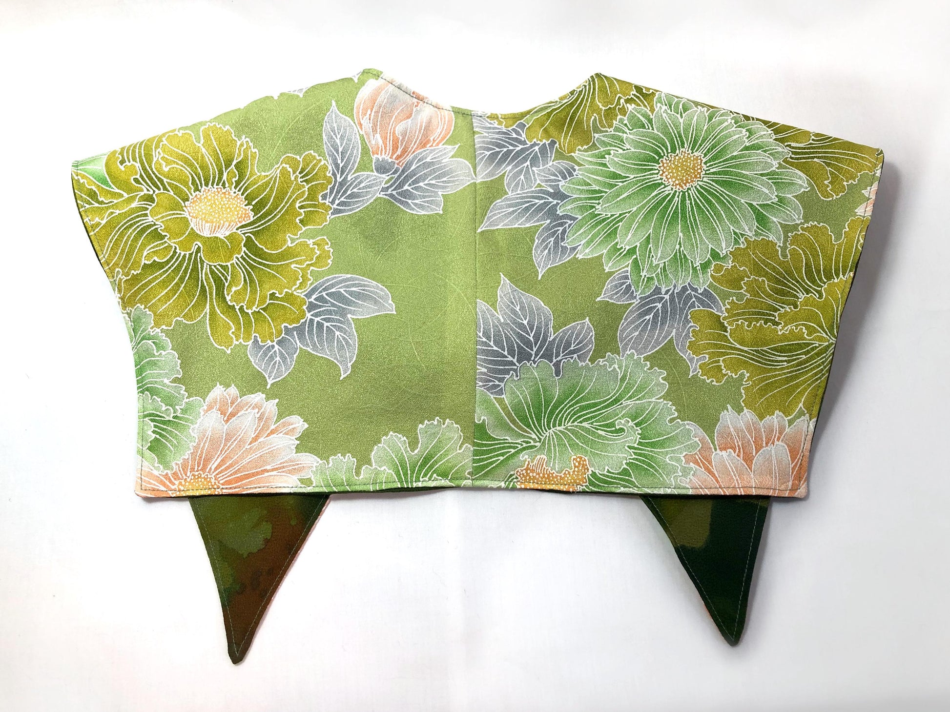 Handmade reversible sailor collar - kimono remake - green florals