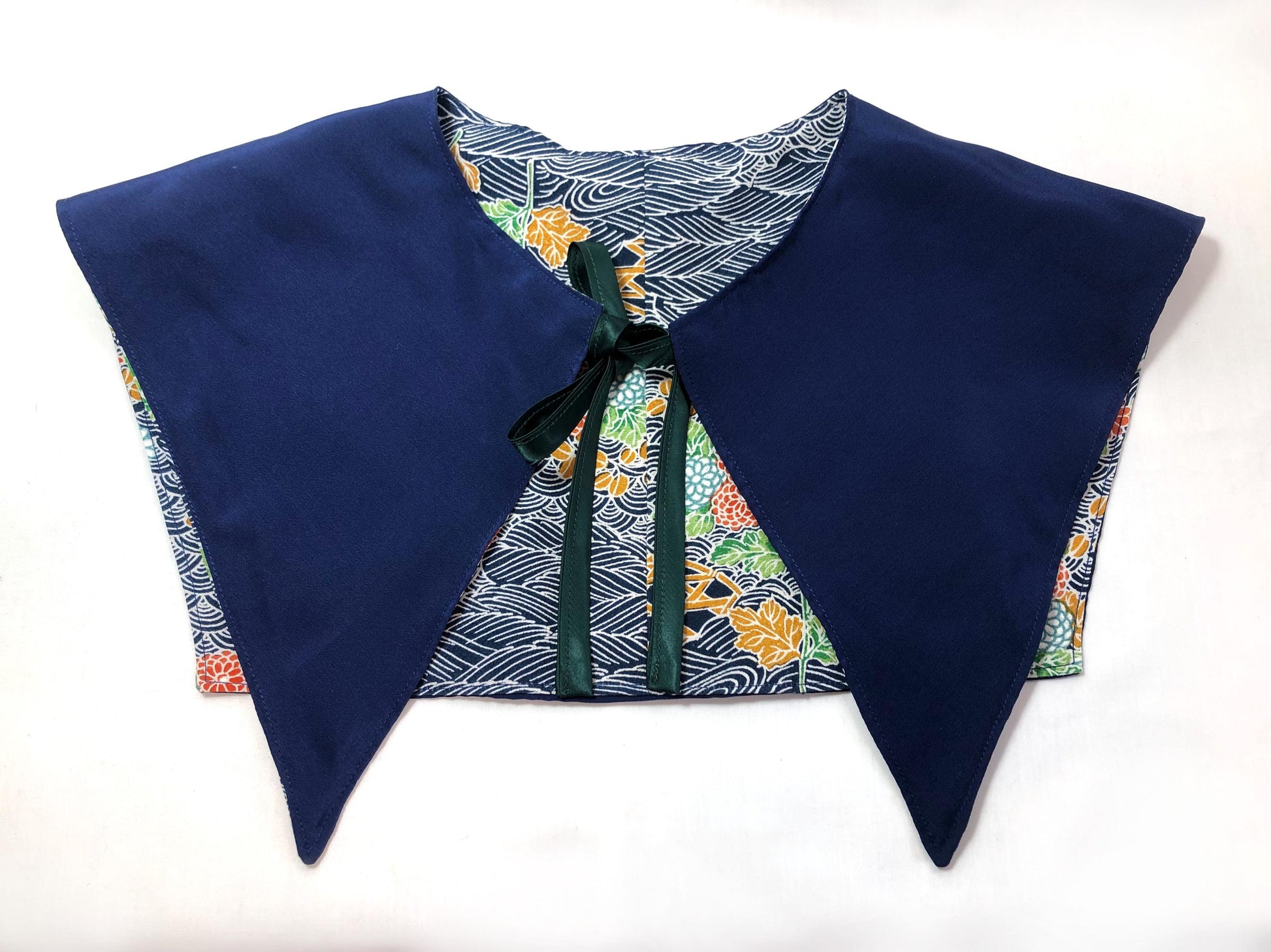 Handmade reversible sailor collar - kimono remake - blue florals