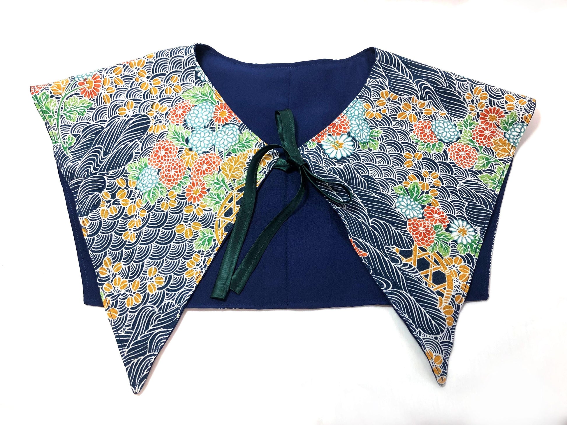Handmade reversible sailor collar - kimono remake - blue florals