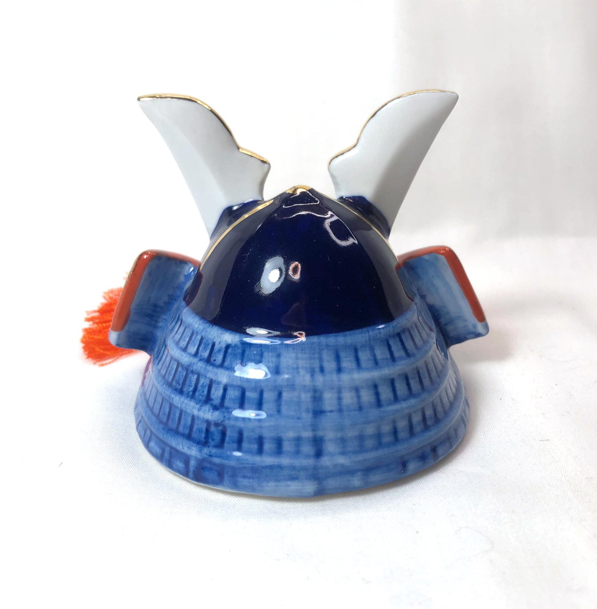 Japanese helmet kabuto - miniature ceramic figurine