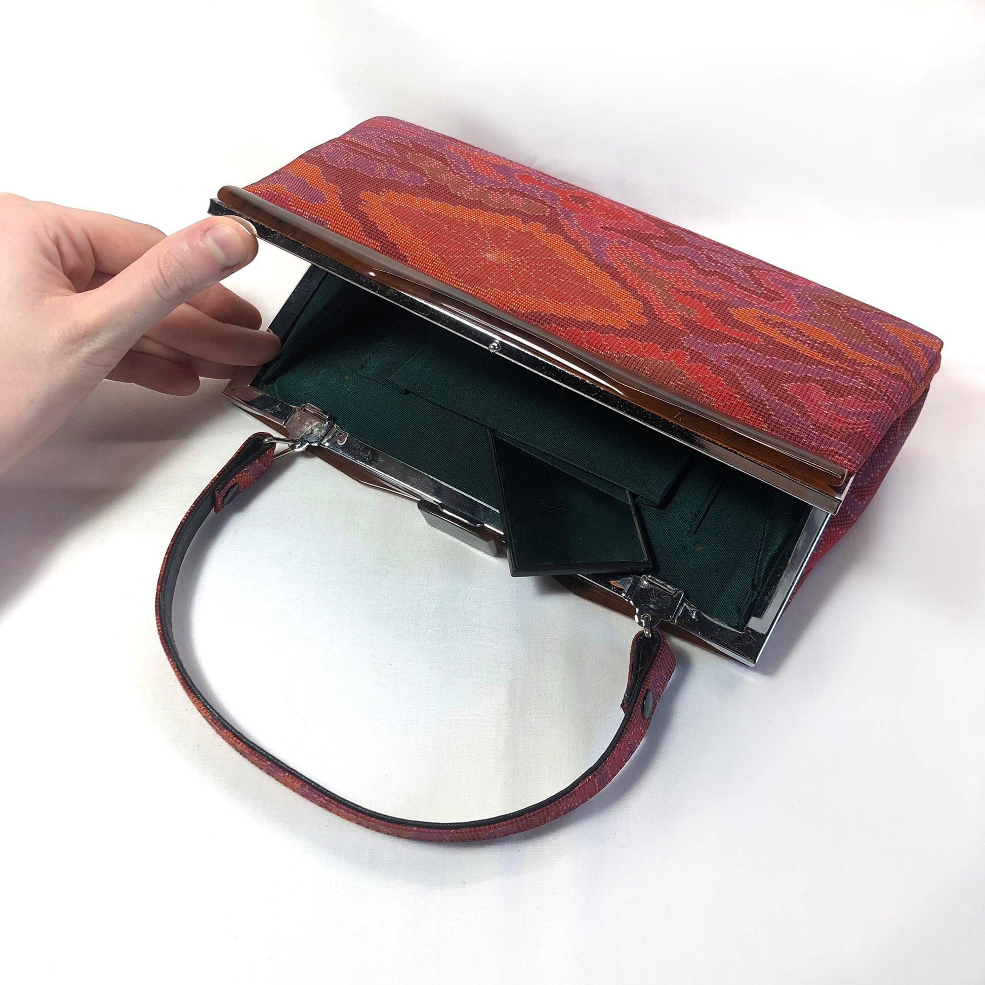 Vintage kimono handbag Ooshima tsumugi - red silk taffeta with abstract pattern