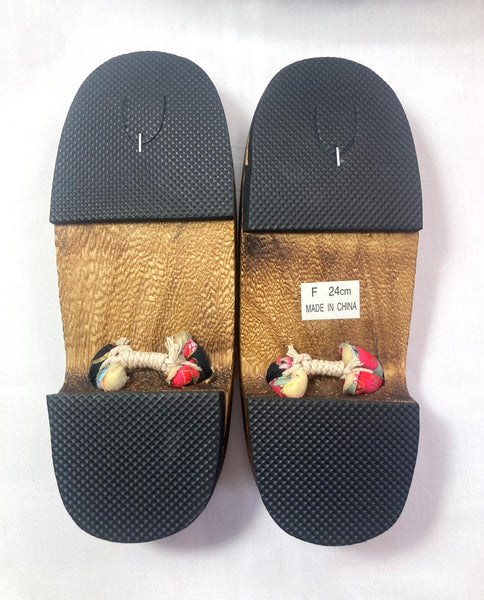 Casual wooden geta - traditional Japanese shoes with colorful straps