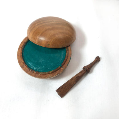 Japanese stamp in a wooden box - green