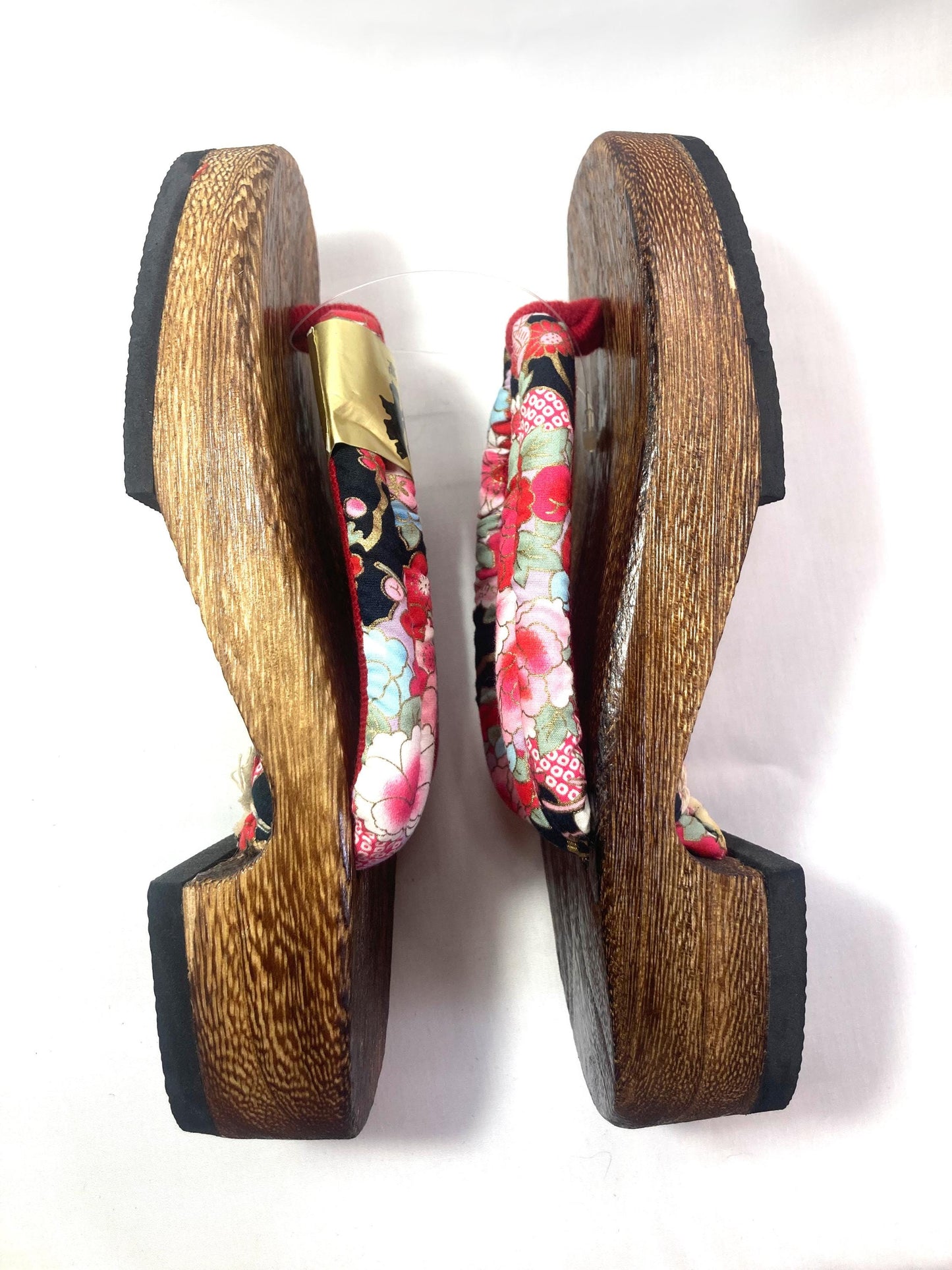 Casual wooden geta - traditional Japanese shoes with colorful straps