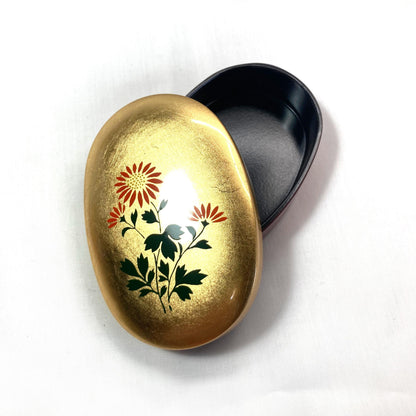 Small Japanese box with gold leaf cover - chrysanthemum