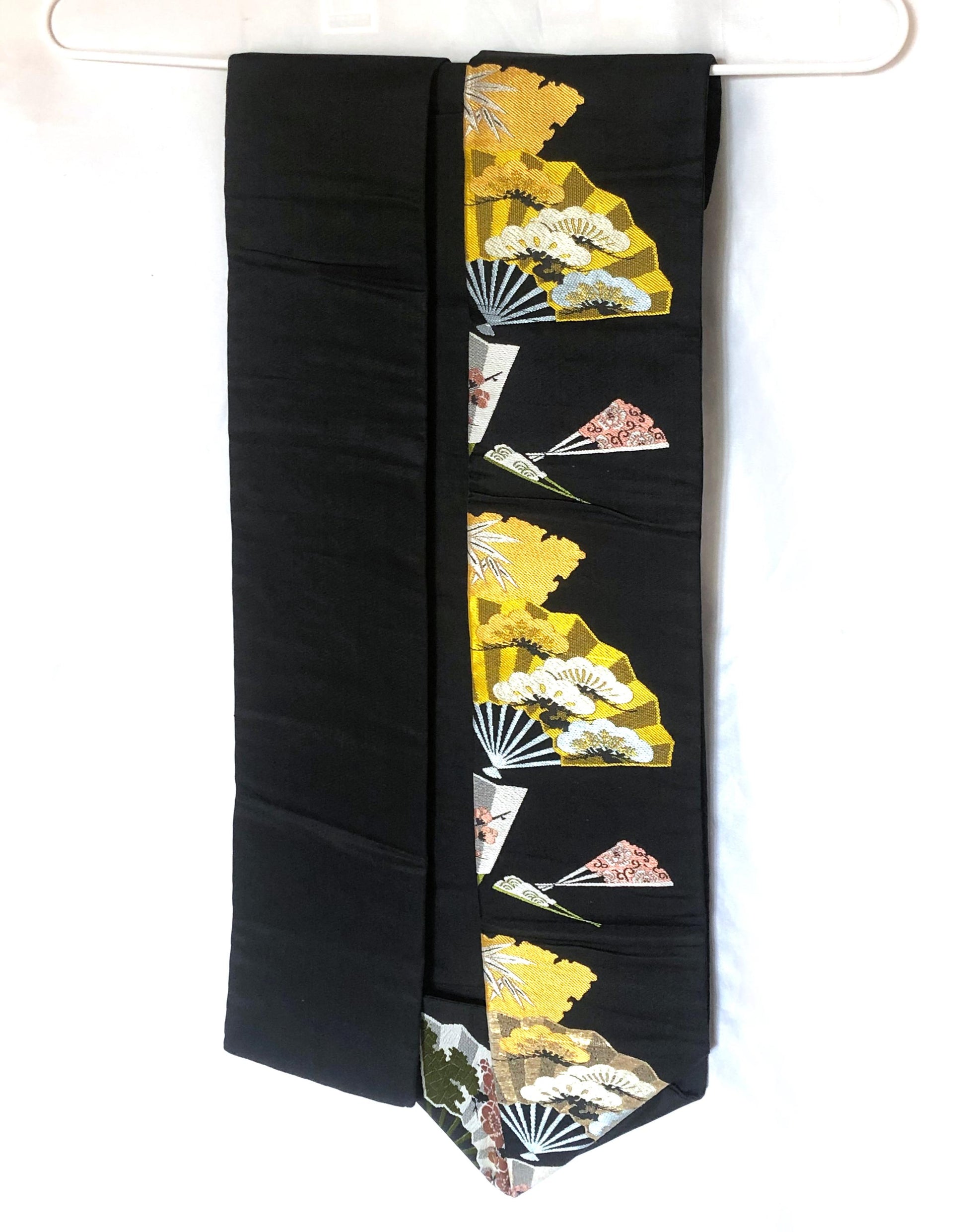 Vintage Nagoya obi - paper fans with "shochikubai" pattern