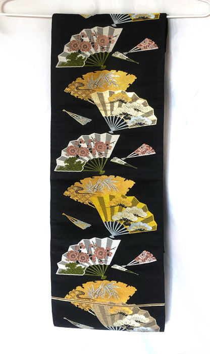 Vintage Nagoya obi - paper fans with "shochikubai" pattern