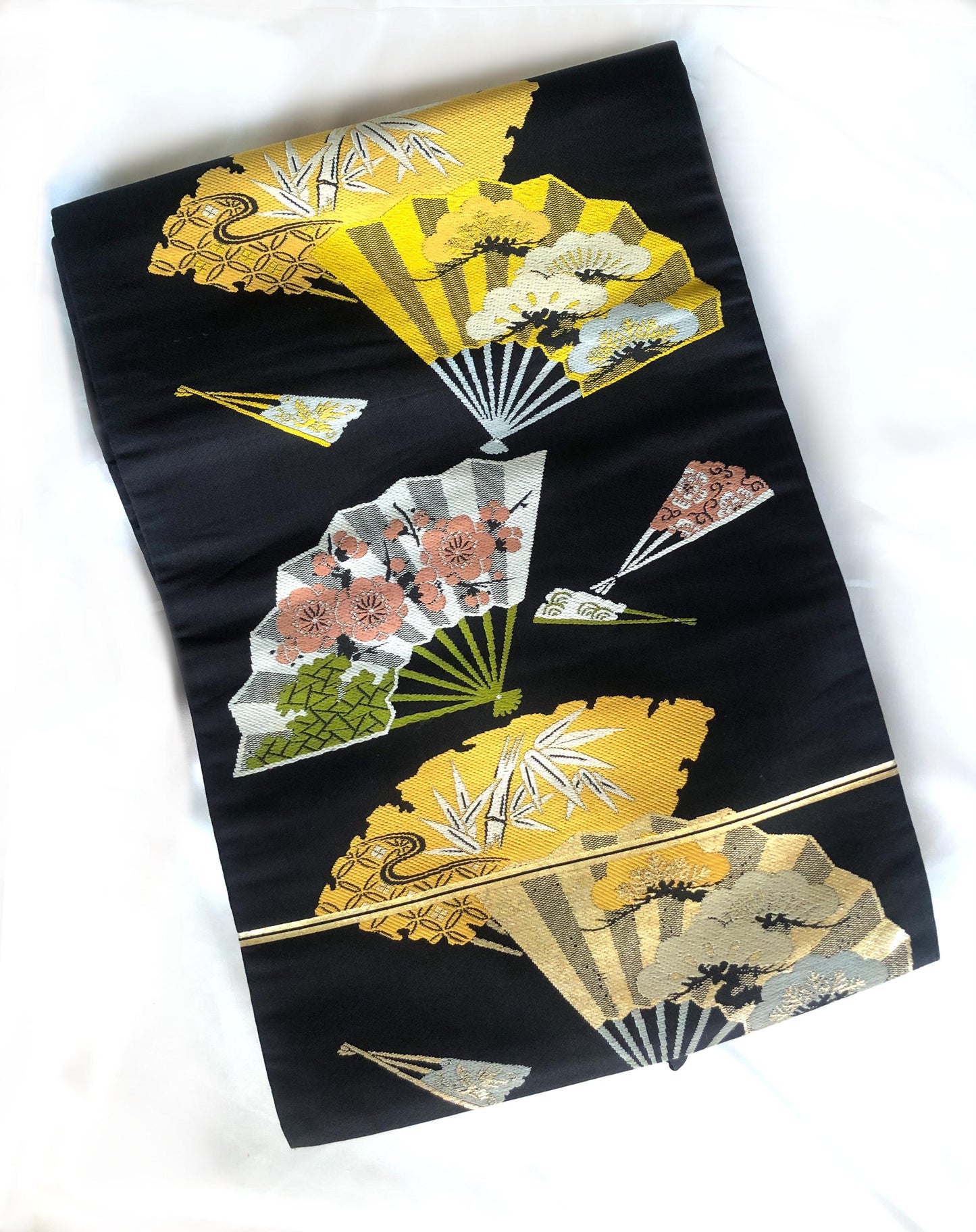 Vintage Nagoya obi - paper fans with "shochikubai" pattern