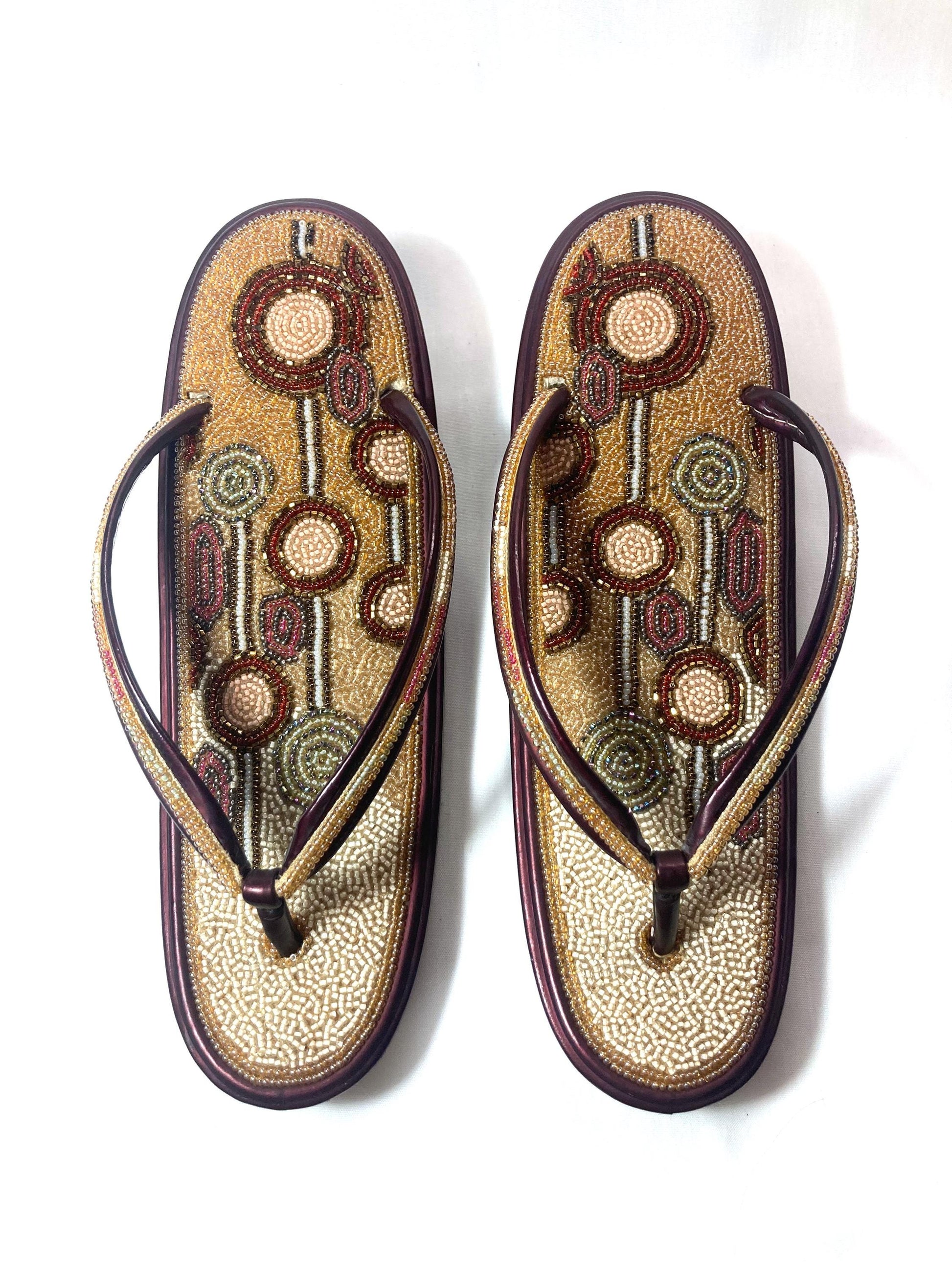 Unique vintage Japanese zori - beaded burgundy and beige art deco pattern