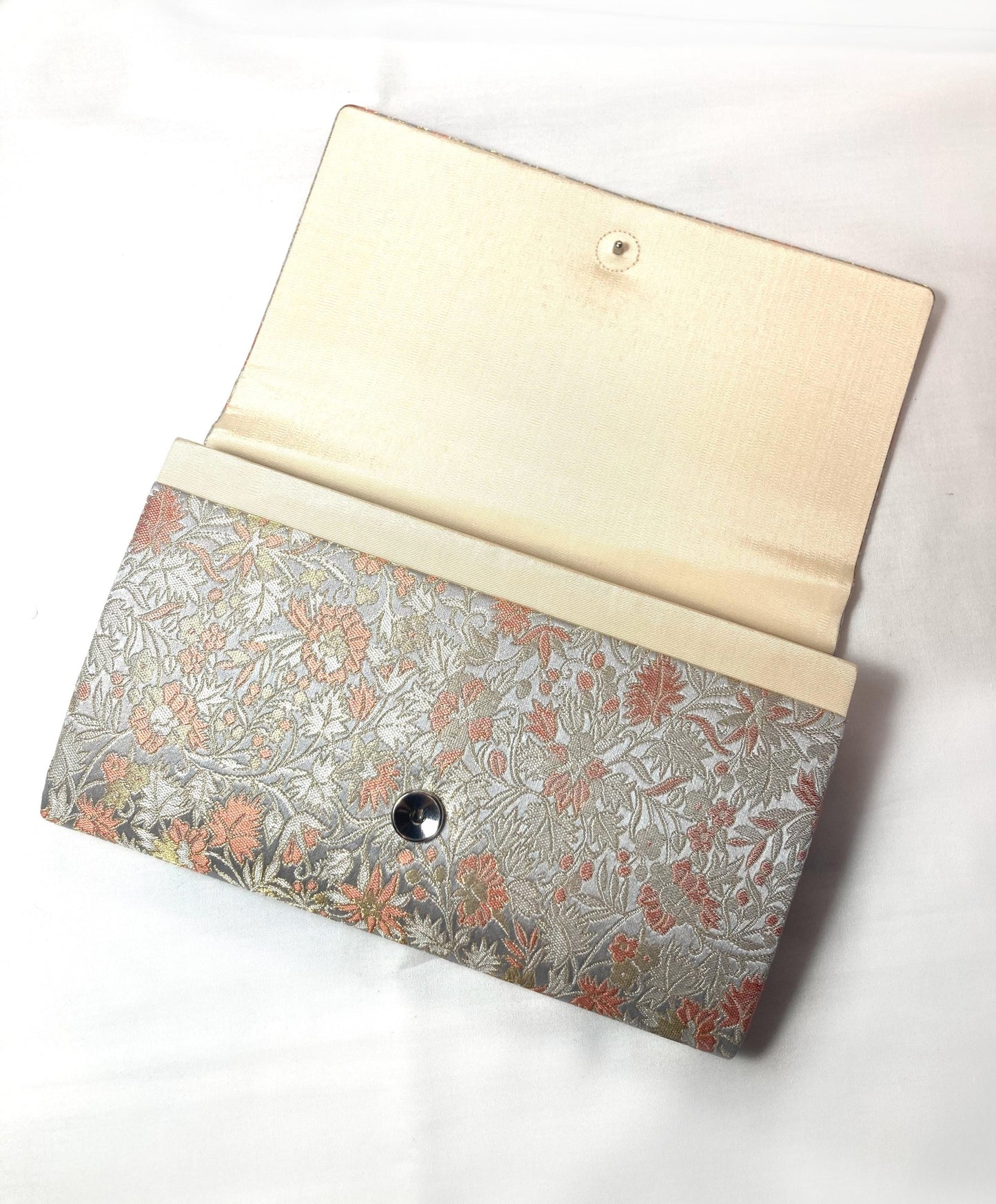 Vintage kimono clutch handbag - gold, silver, and salmon pink brocade ”Kawashima Orimono"