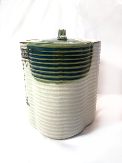 Mizusashi - water jar for tea ceremony - flower-shaped green and white jar