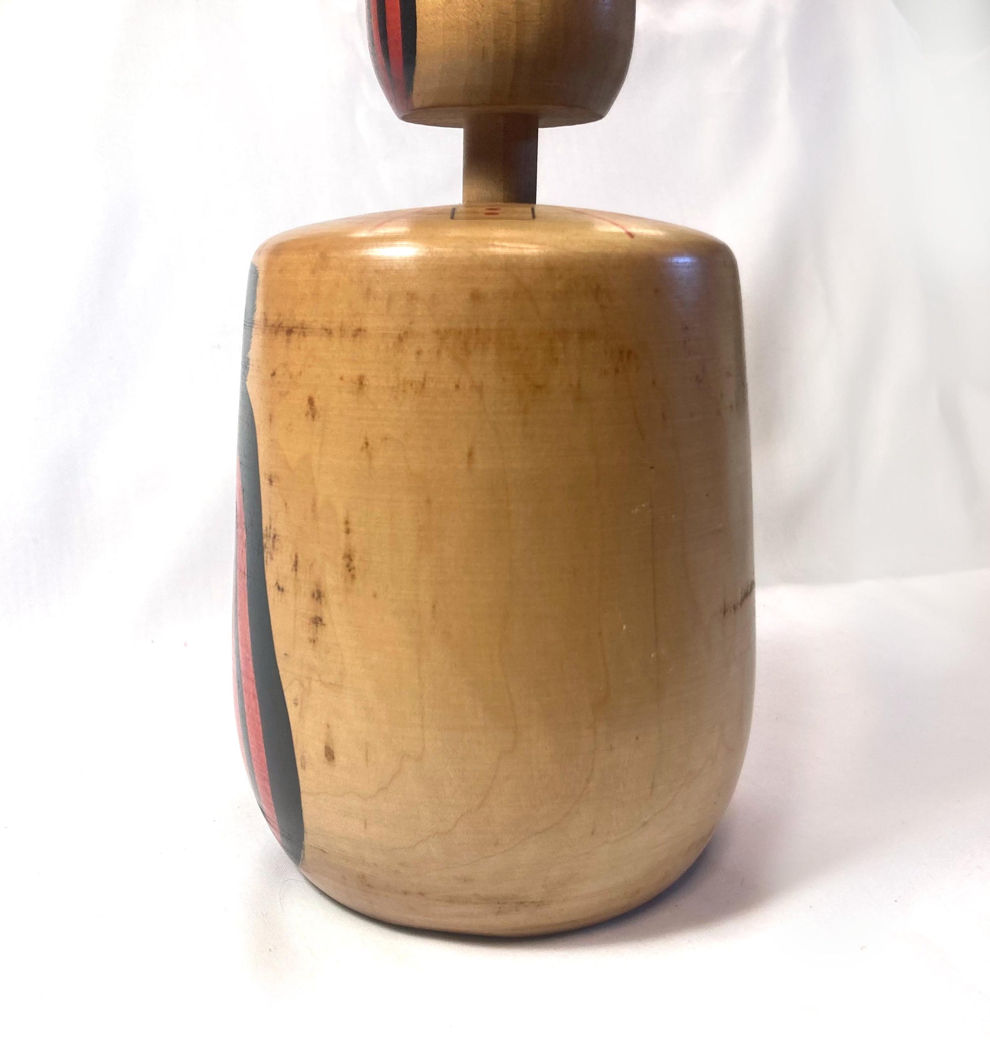 Wooden Daruma figurine - dice game