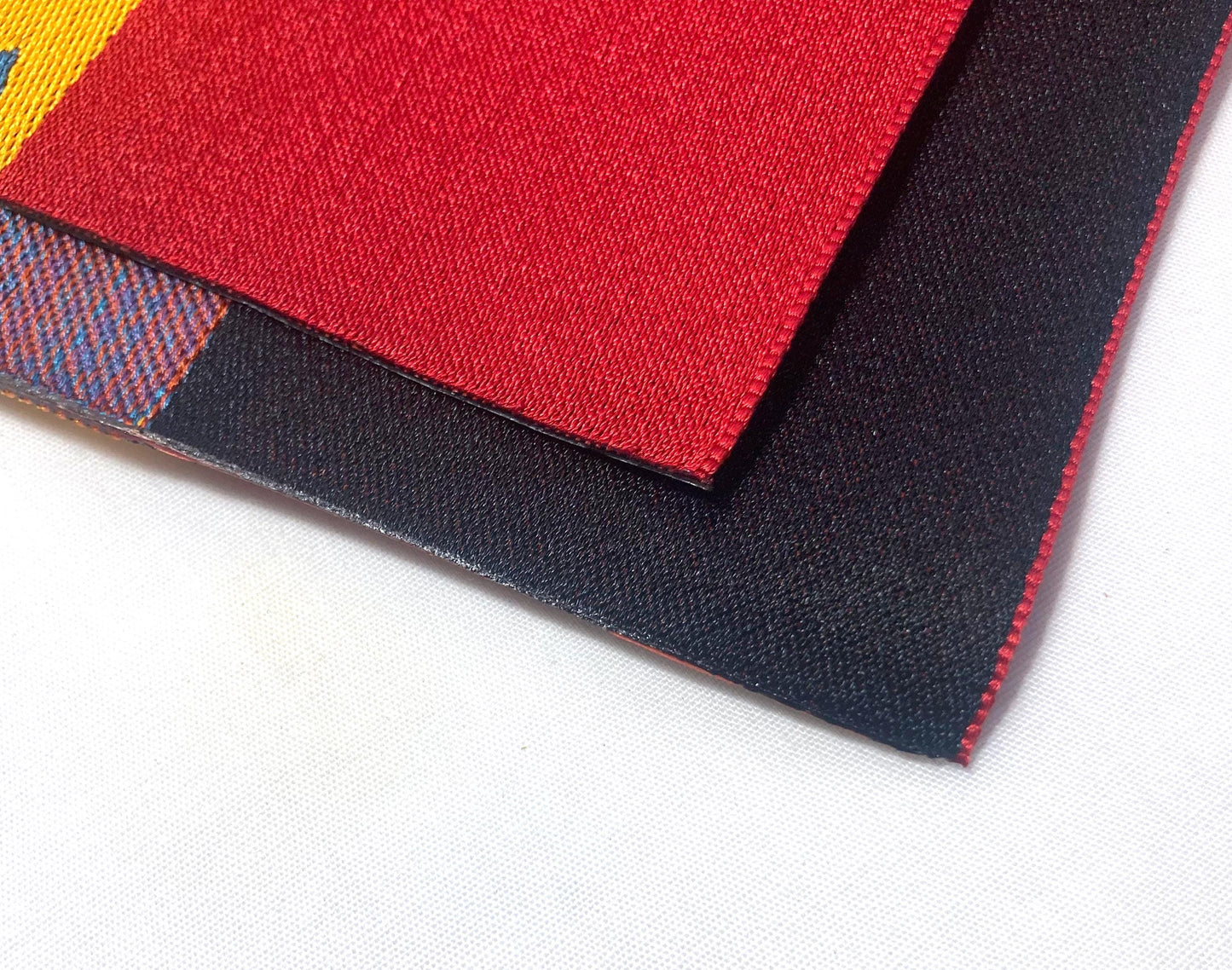 Reversible Japanese hanhaba obi - red and black with a geometric pattern