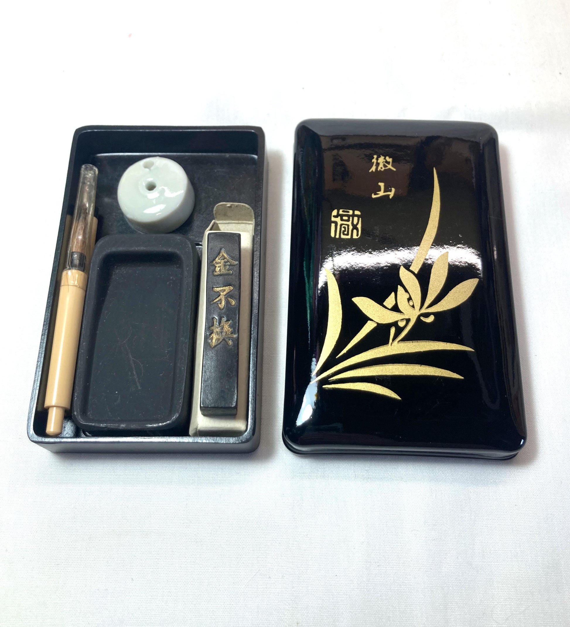 Portable miniature Japanese calligraphy set