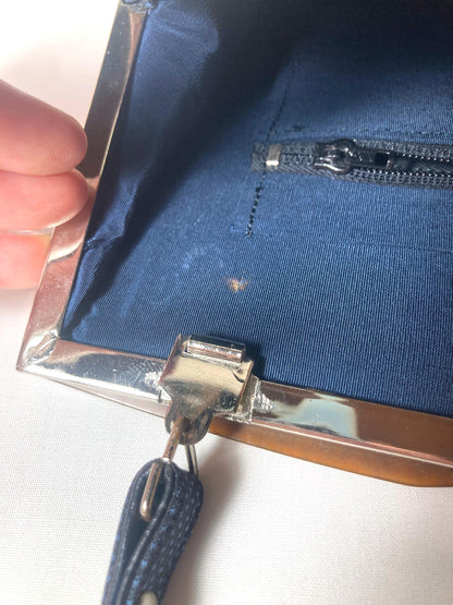 Vintage kimono handbag Ooshima tsumugi - red silk taffeta with abstract pattern