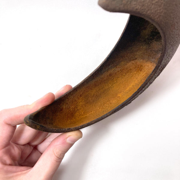 Hanging ikebana vase - monkey reaching for a moon (foliage/ brown)