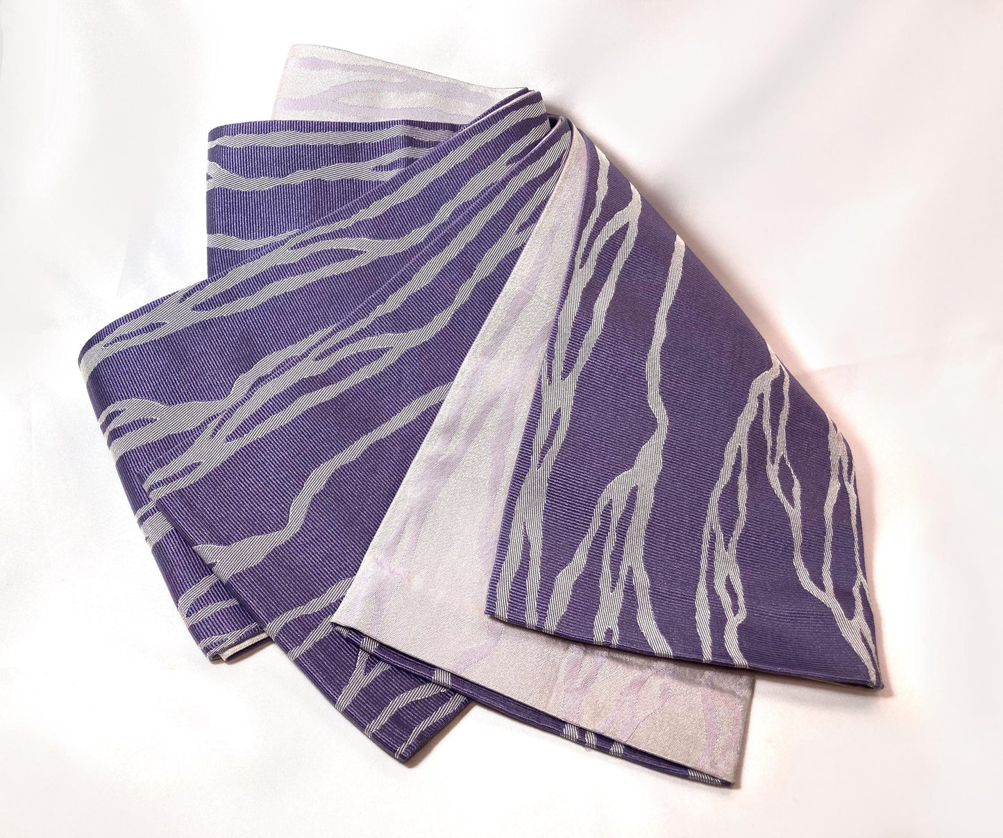 Reversible Japanese hanhaba obi - dark and light purple marble veins