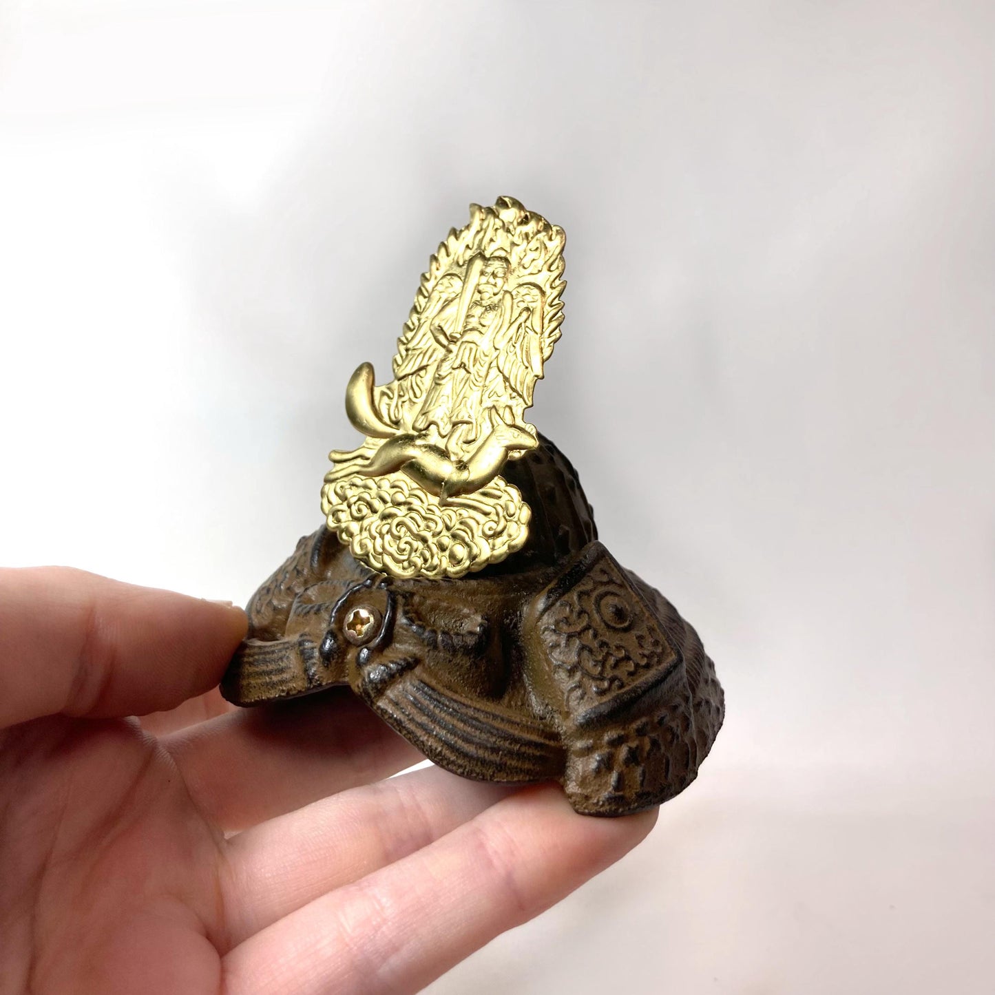 Cast iron paperweight - Japanese helmet kabuto (different types available -series 2)